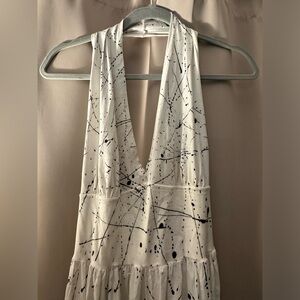 Luna Luz V Neck Dress - Black & White